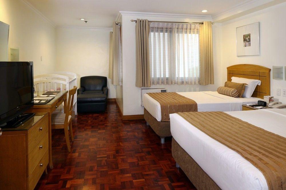 Manila Lotus Hotel Exterior photo