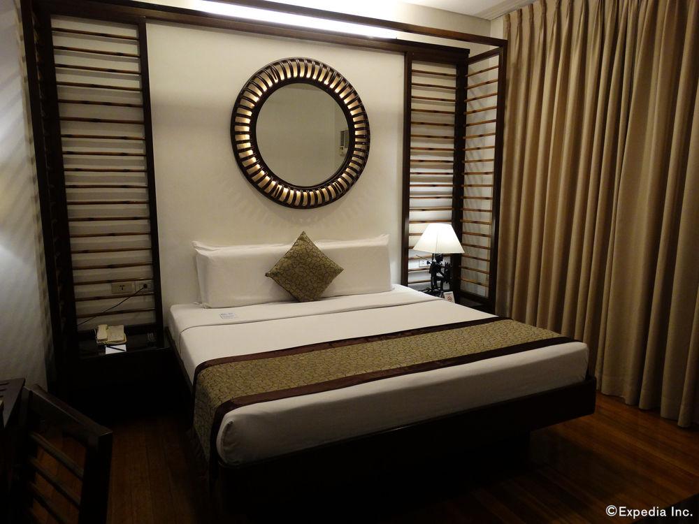 Manila Lotus Hotel Exterior photo