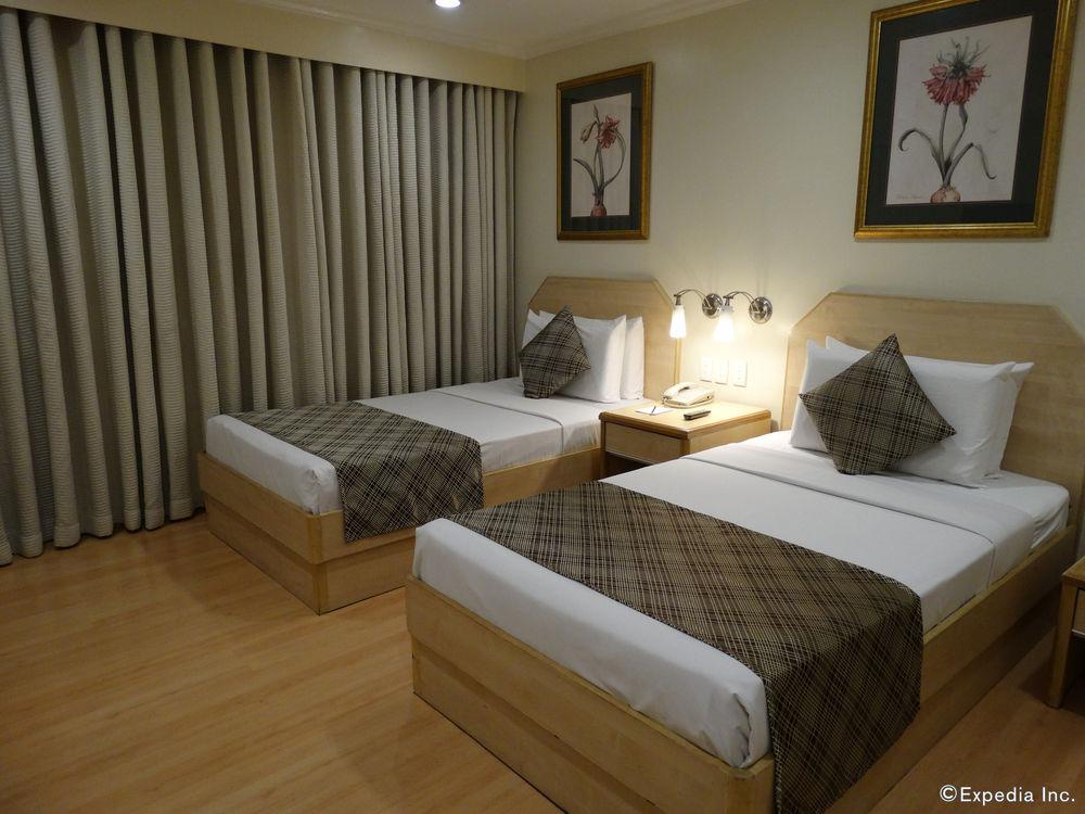Manila Lotus Hotel Exterior photo